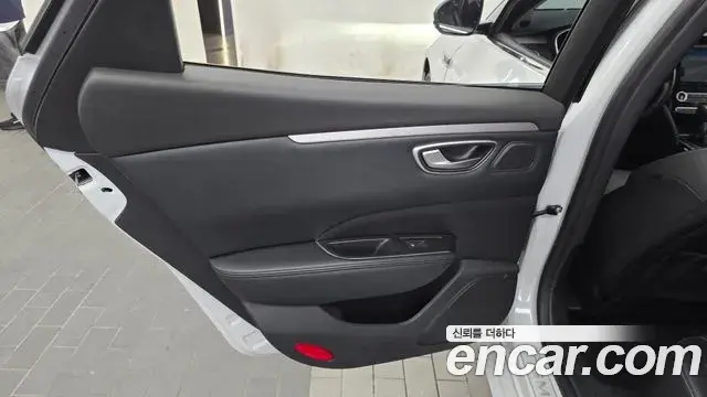 Renault Samsung SM6 2022 — ფოტო 24/33
