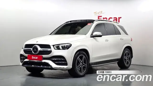 Mercedes-Benz GLE-Class 2021 — Фото 1/20