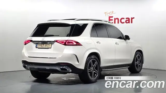Mercedes-Benz GLE-Class 2021 — Фото 2/20