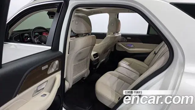 Mercedes-Benz GLE-Class 2021 — Фото 11/20