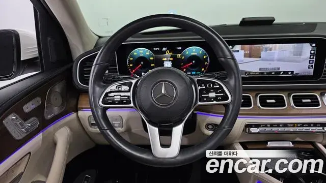 Mercedes-Benz GLE-Class 2021 — Фото 14/20