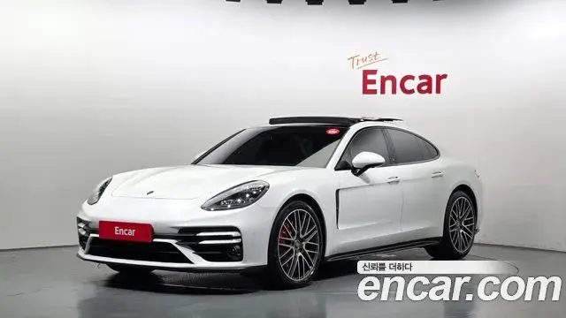 Porsche Panamera 2021 — Фото 1/20