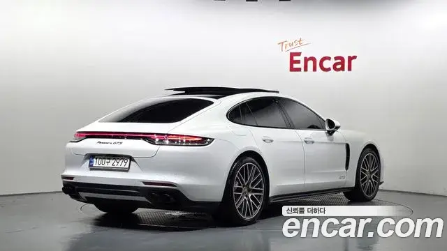 Porsche Panamera 2021 — Фото 2/20
