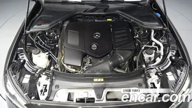 Mercedes-Benz E-Class 2025 — Фото 6/20