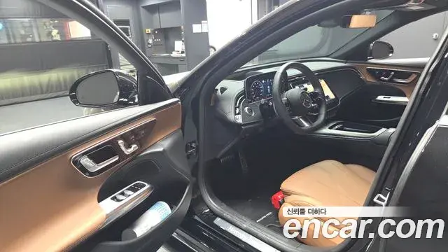 Mercedes-Benz E-Class 2025 — Фото 10/20