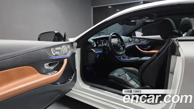 Mercedes-Benz E-Class 2022 — Фото 8/20