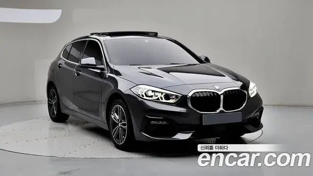 BMW 1 Series 2022 — Фото 2/20