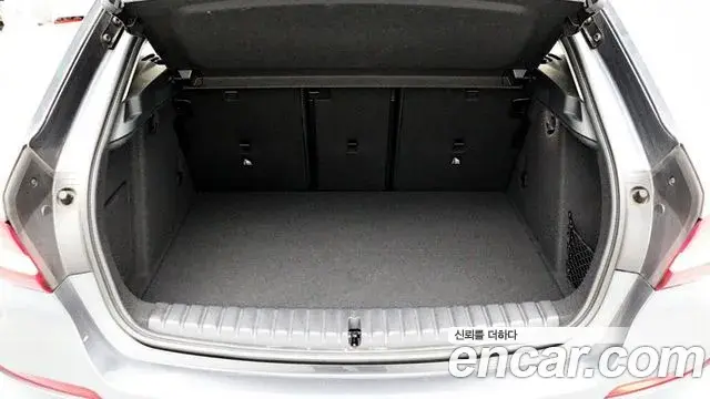 BMW 1 Series 2022 — Фото 11/20