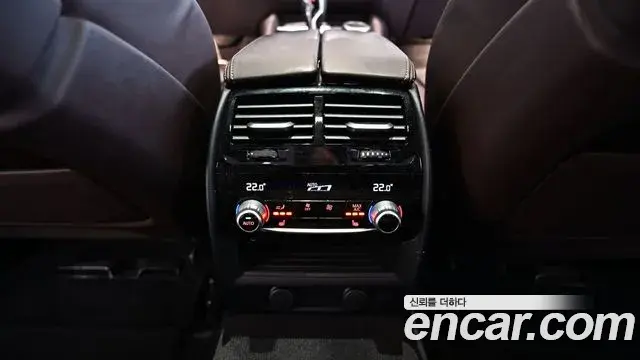 BMW 5 Series 2019 — Фото 18/20