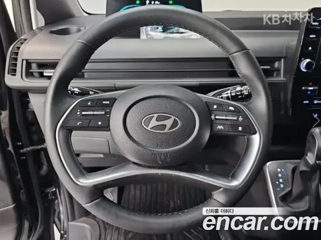 Hyundai Staria 2025 — Фото 5/20