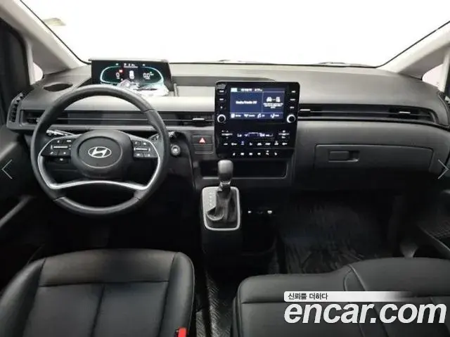 Hyundai Staria 2025 — Фото 6/20