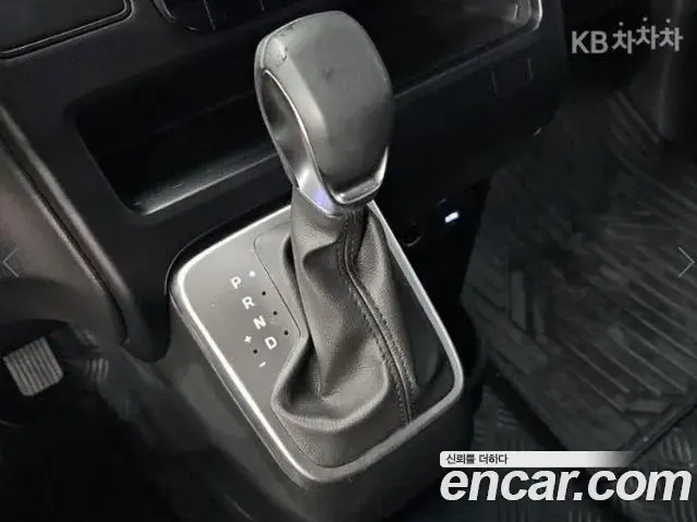 Hyundai Staria 2025 — Фото 7/20