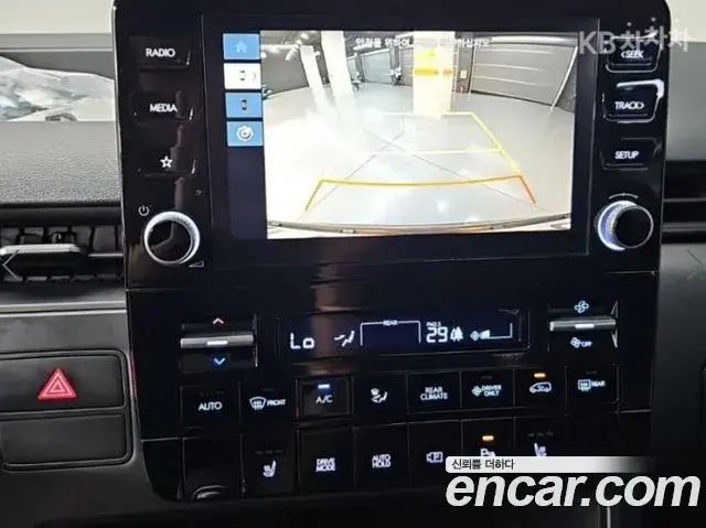 Hyundai Staria 2025 — Фото 11/20