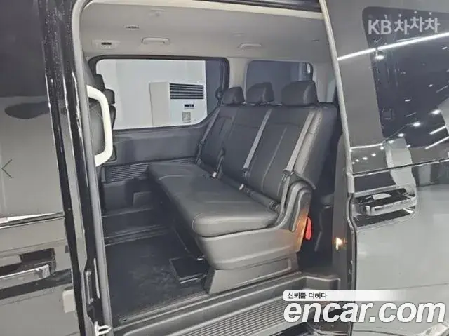 Hyundai Staria 2025 — Фото 14/20