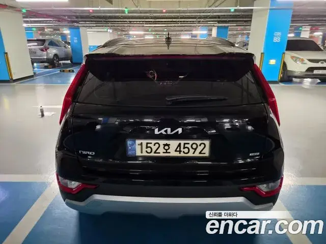 Kia Niro 2022 — Photo 5/9