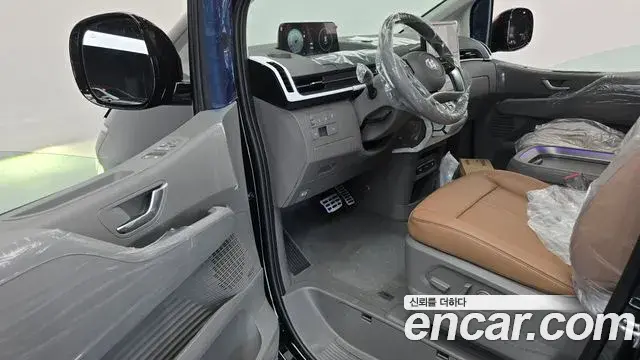 Hyundai Staria 2025 — Фото 10/20