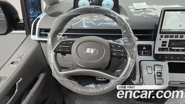 Hyundai Staria 2025 — Фото 13/20