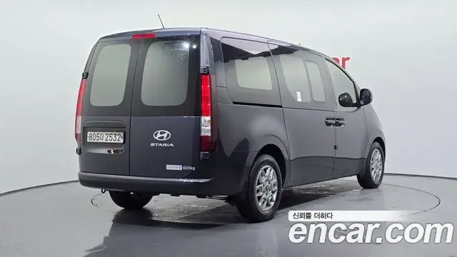 Hyundai Staria 2024 — Фото 2/20
