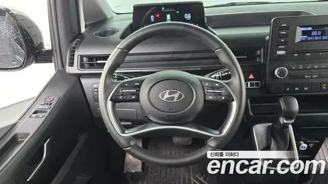 Hyundai Staria 2024 — Фото 13/20