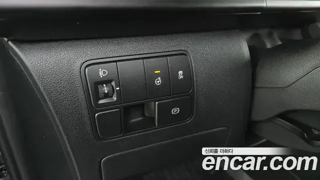 Hyundai Staria 2024 — Фото 15/20