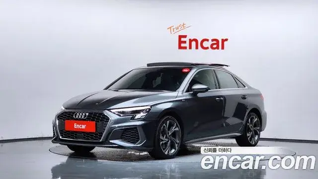 Audi A3 2023 — Фото 1/20