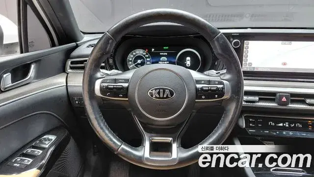 Kia K5 2021 — Photo 19/29