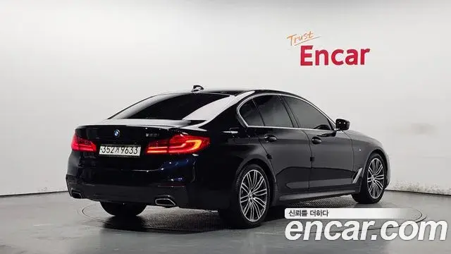 BMW 5 Series 2020 — Фото 2/20