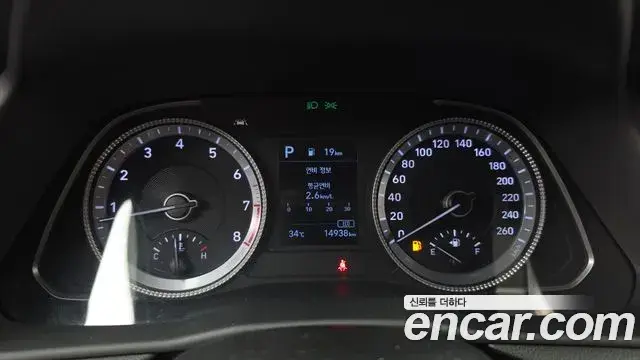 Hyundai Sonata 2020 — Фото 8/20
