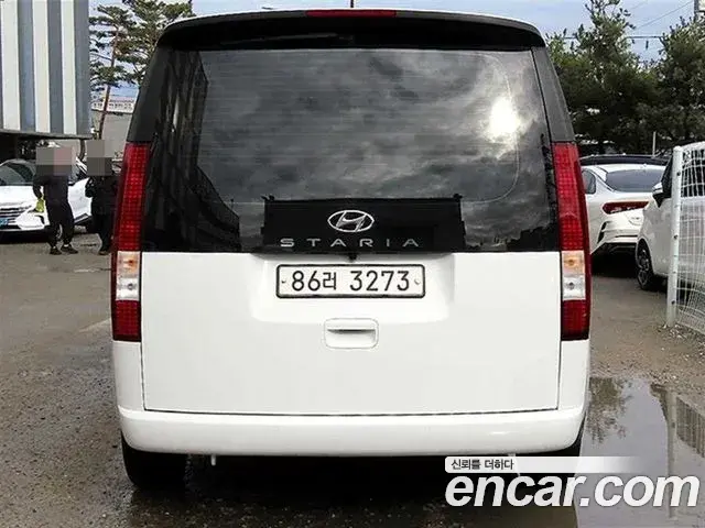 Hyundai Staria 2021 — Фото 3/18