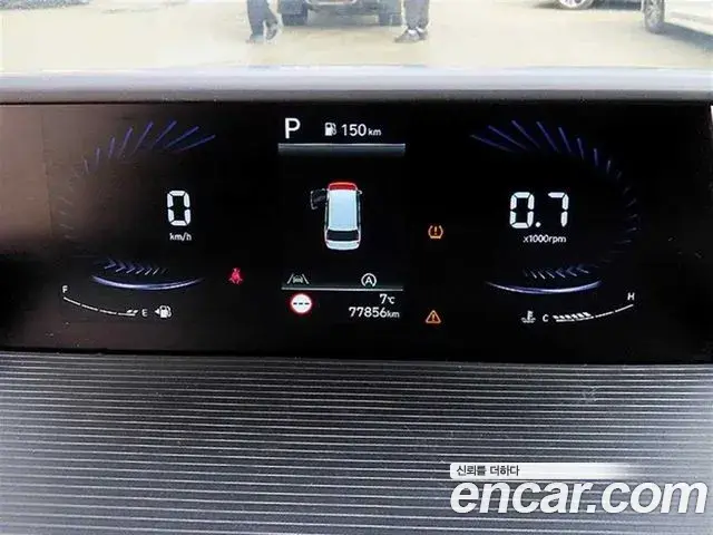 Hyundai Staria 2021 — Фото 8/18