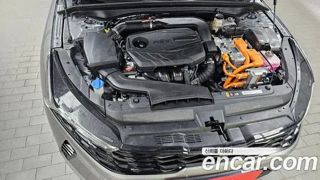 Kia K5 2023 — Şəkil 15/31