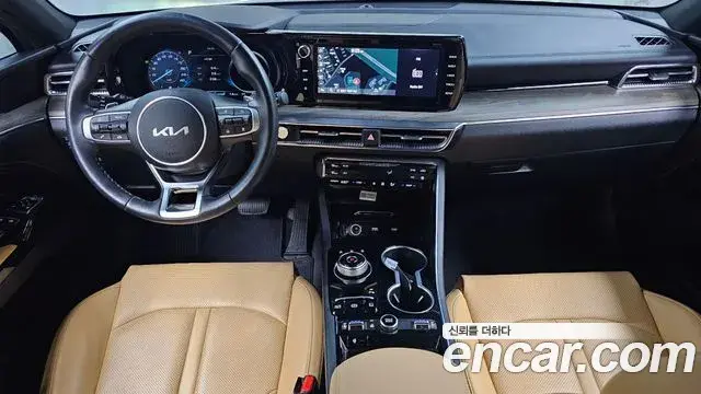 Kia K5 2023 — Şəkil 22/31