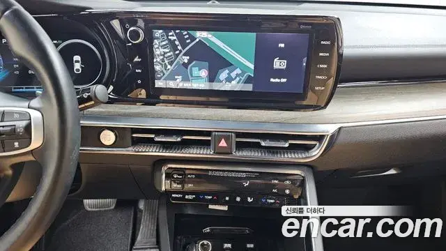 Kia K5 2023 — Şəkil 31/31