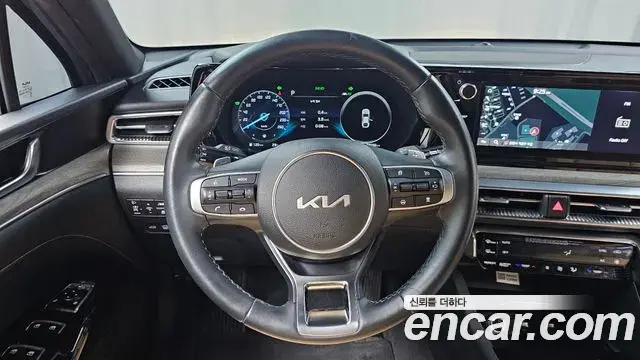 Kia K5 2023 — Şəkil 7/31