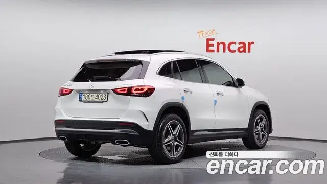 Mercedes-Benz GLA-Class 2022 — Фото 1/20