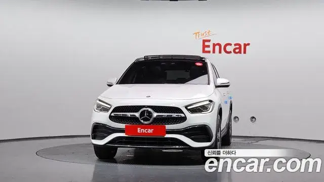 Mercedes-Benz GLA-Class 2022 — Фото 2/20