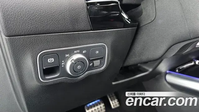 Mercedes-Benz GLA-Class 2022 — Фото 13/20