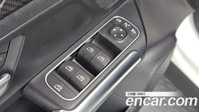 Mercedes-Benz GLA-Class 2022 — Фото 17/20