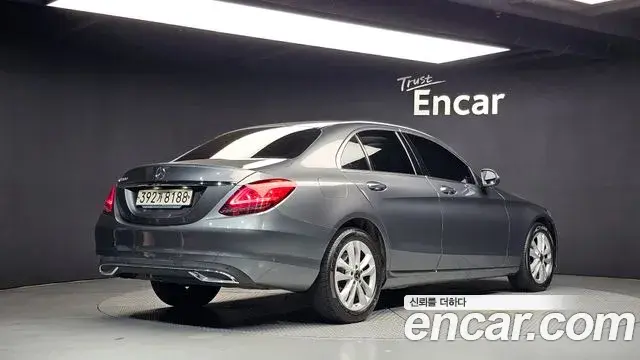 Mercedes-Benz C-Class 2019 — Фото 2/20