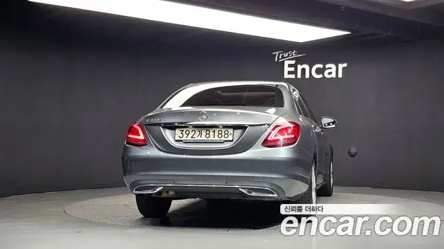 Mercedes-Benz C-Class 2019 — Фото 4/20