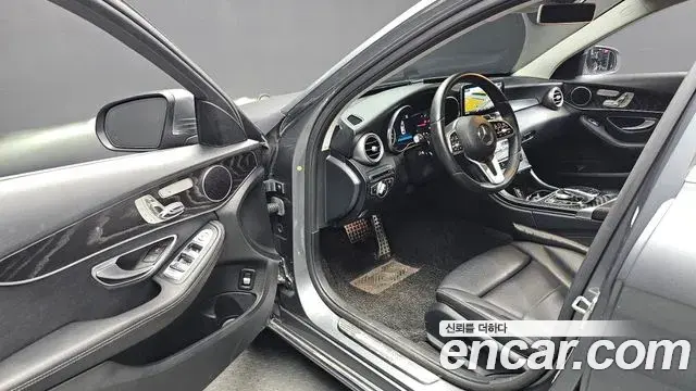 Mercedes-Benz C-Class 2019 — Фото 10/20