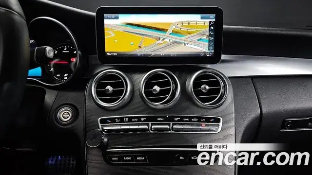 Mercedes-Benz C-Class 2019 — Фото 14/20