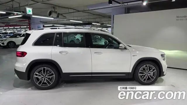 Mercedes-Benz GLB-Class 2026 — ფოტო 8/20