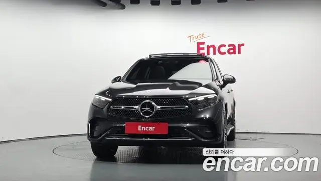 Mercedes-Benz GLC-Class 2024 — Photo 1/20
