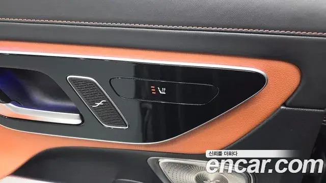 Mercedes-Benz GLC-Class 2024 — Photo 3/20