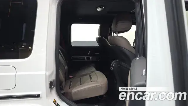 Mercedes-Benz G-Class 2024 — Photo 10/20