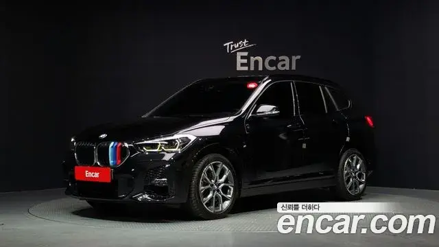 BMW X1 2022 — Фото 1/20
