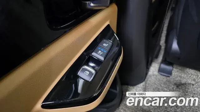 Kia Carnival 2021 — Фото 19/20