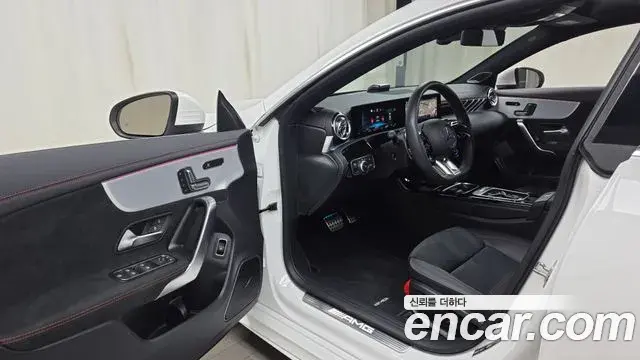 Mercedes-Benz CLA-Class 2025 — Фото 10/20