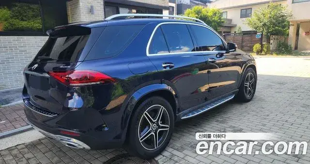 Mercedes-Benz GLE-Class 2020 — Фото 1/15
